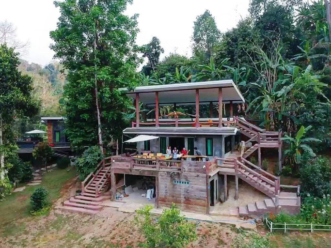 Rai Phusaitran, Mae Taeng