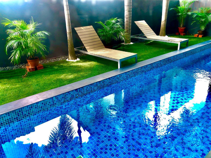 Swimming pool, JJH Serviced Apartments near Serangoon MRT, Singapura