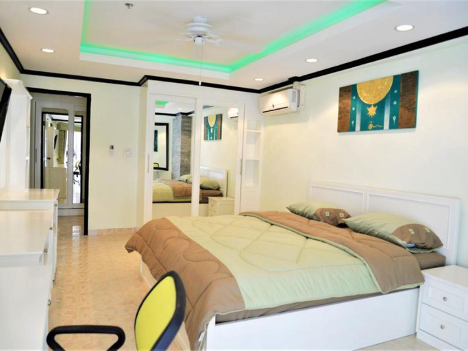 Bedroom 2, Jomtien beach condominium A2 with stylish European style kitchen, Pattaya