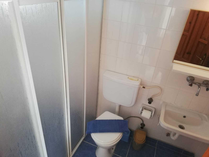 Bathroom 5, Royal Hotel Alanya, Alanya