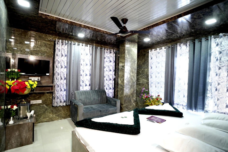 Bedroom 4, Hotel Kaaynat Royale 5 Minute Distance from Dargah, Ajmer