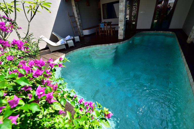 Swimming Pool 16