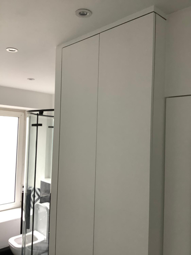 Bathroom 2, Heddfan (Place of Peace), Carmarthenshire