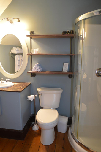 Bathroom 3, Magnetic Hill Winery, Westmorland