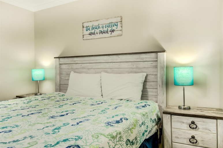 Bedroom 1, 7A, Vacay All Day, Walton