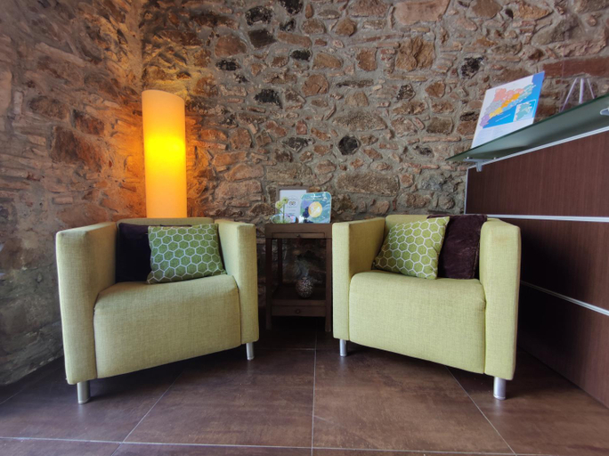 Public Area, Cal Barber, Tarragona