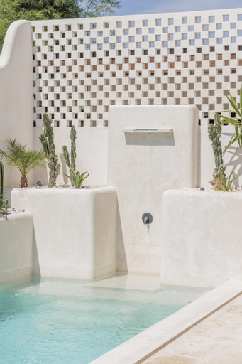Swimming Pool 13