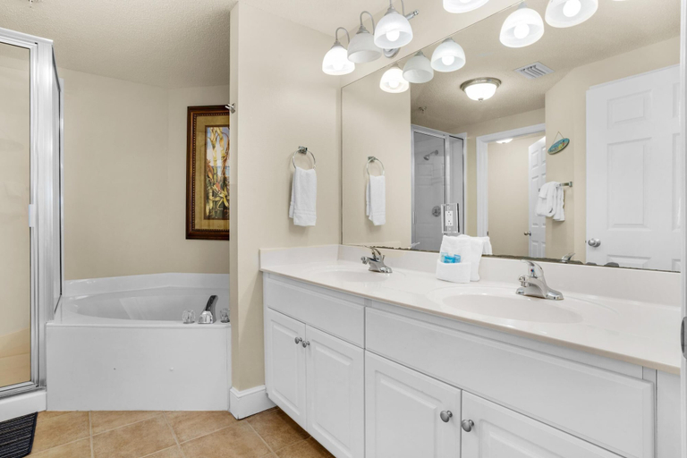 Bathroom 5, Majestic Beach Towers 1-407, Bay