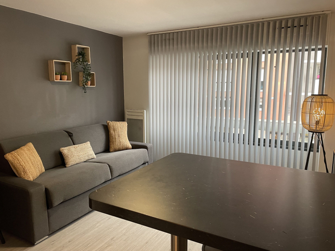 Others 5, Ivry 114, Val-de-Marne