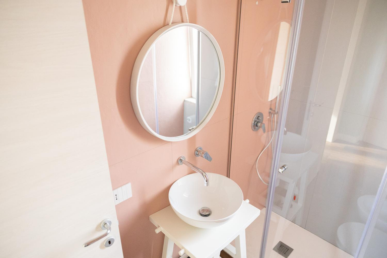 Bathroom 2, Le fanciulle di Pompei Suites, Napoli