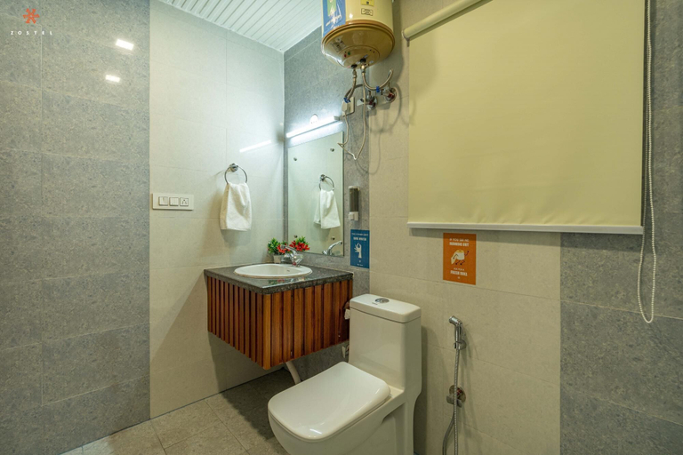 Bathroom 4, Zostel Plus Kareri, Kangra