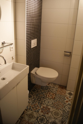 Bathroom 5