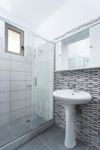 Bathroom 5, Tulipa Suites, Peloponnese