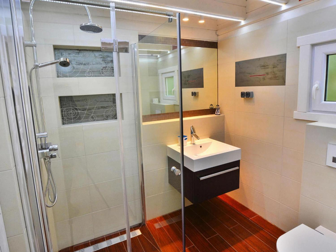 Bathroom, Comfortable holiday homes with air conditioning, Kołobrzeg