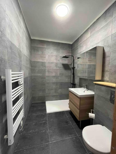 Bathroom 5, La Maison des Amis en Normandie, Calvados