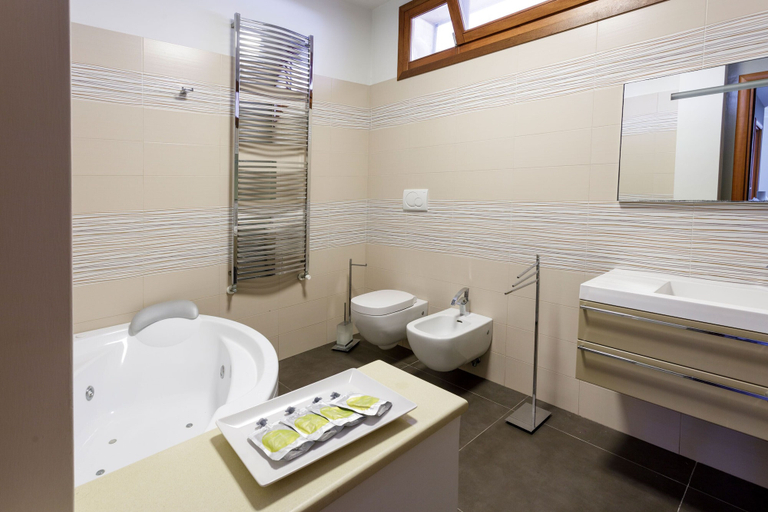 Bathroom 5, 3704 Perla Dello Ionio by Perle di Puglia, Lecce
