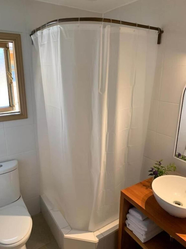 Bathroom 3, Amadeus Hotel, Llanquihue