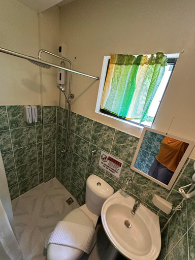 Bathroom 3, Desert Rose Hotel, El Nido
