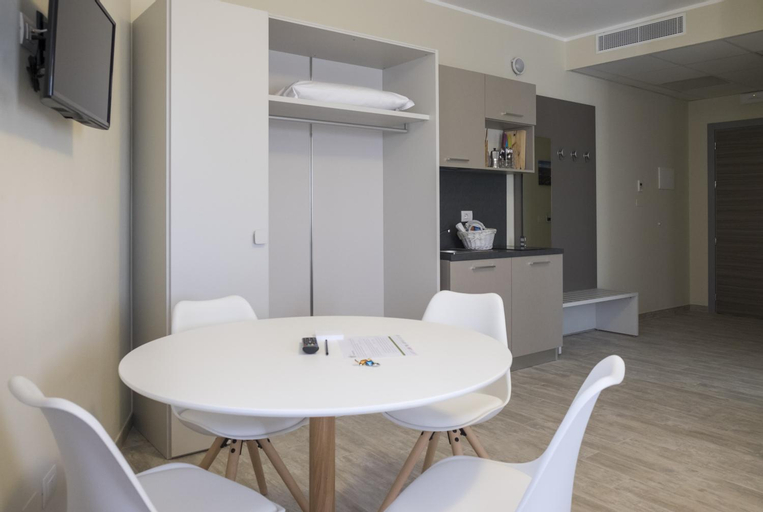 Dining Room 15