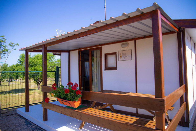 Others 5, Las Casitas de Guadamur, Toledo