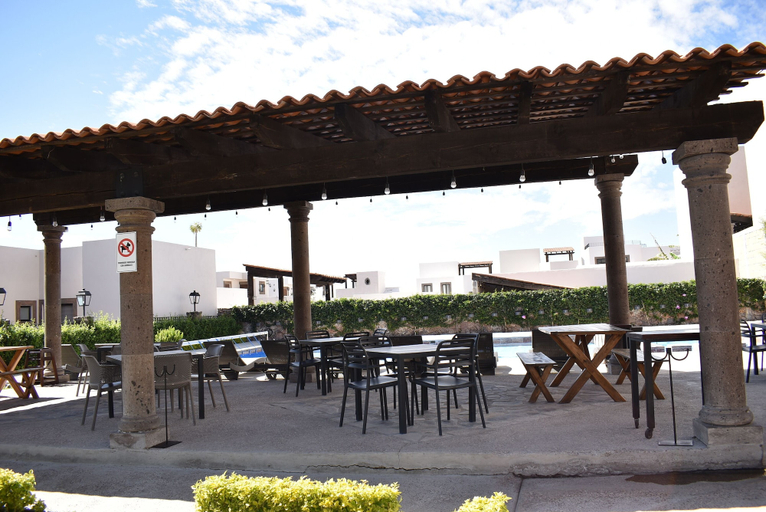 Food & Drinks 5, Casa Itzae ​La Antigua Dog Friendly, Allende