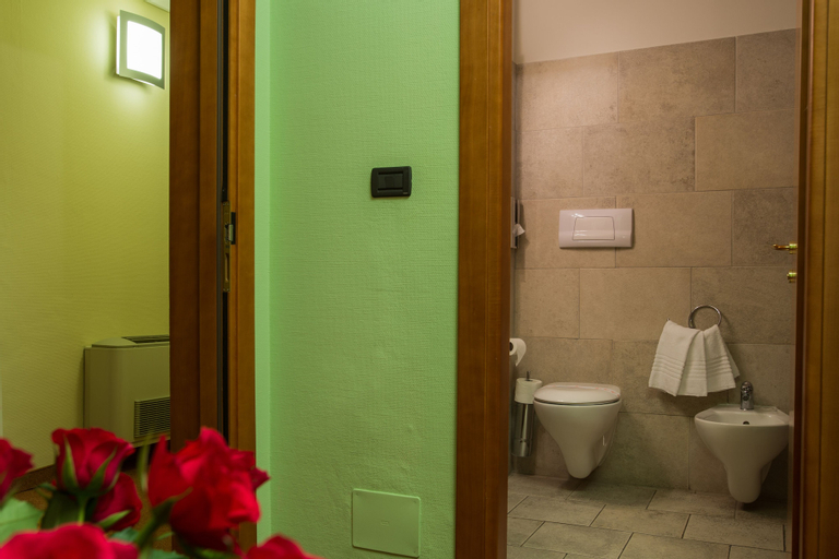 Bathroom 4