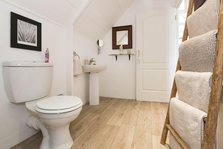 Bathroom 3, 12 On Tindall , Cape Winelands
