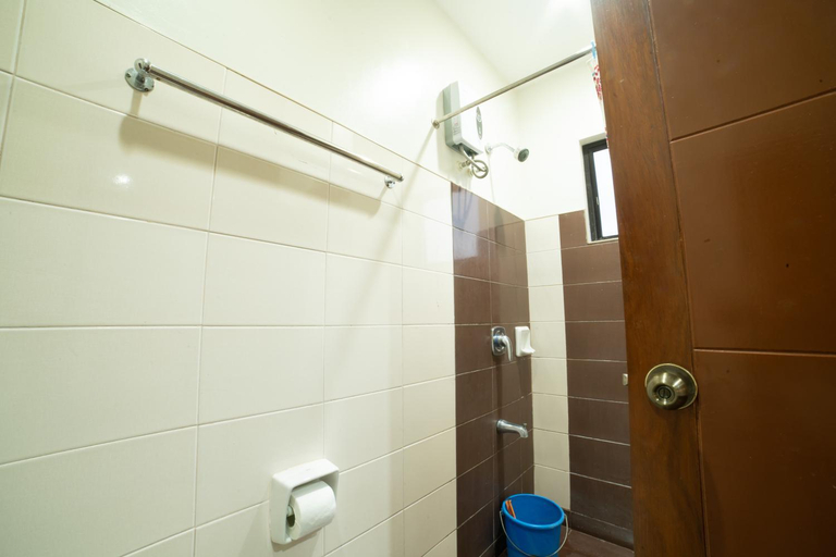 Bathroom 4, Casanas Suites, Puerto Princesa City