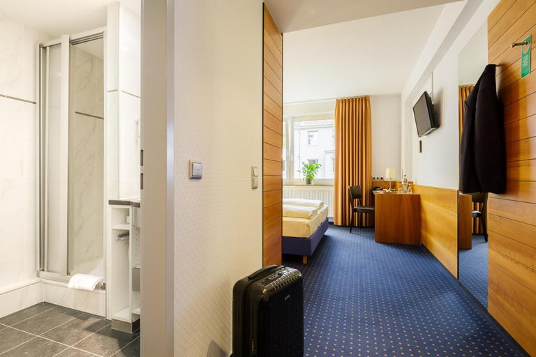 Bedroom, MesseHotel Koln-Deutz, Köln