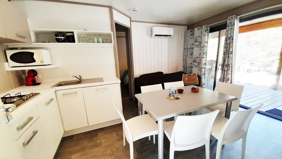 Others 5, Camping La Pinatelle, Alpes-Maritimes