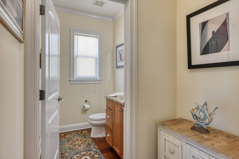 Bathroom 3, Sunsetter, Saint Johns
