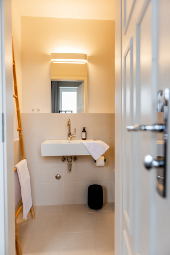 Bathroom 4, Aarskogs Boutique Hotel, Schleswig-Flensburg