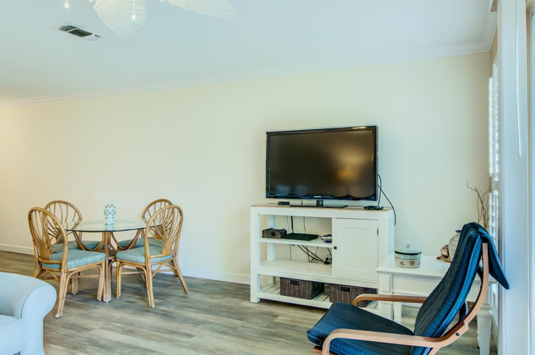 Others 1, 7 D, One Bedroom Condo, Okaloosa
