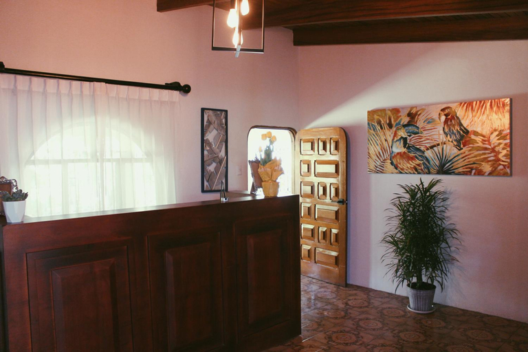 Public Area, Hacienda Escondida 10min to Airport, Alajuela