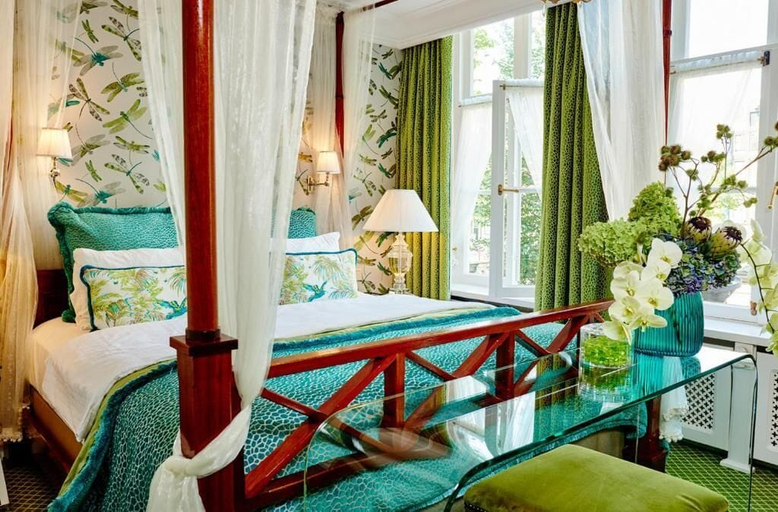 Bedroom 3, Trio, Merkez
