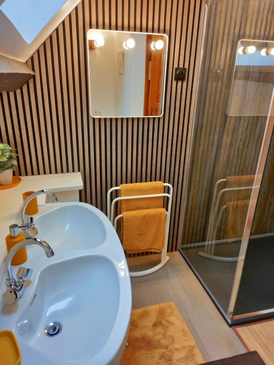 Bathroom 4, Domaine du Mas Naut, Aveyron