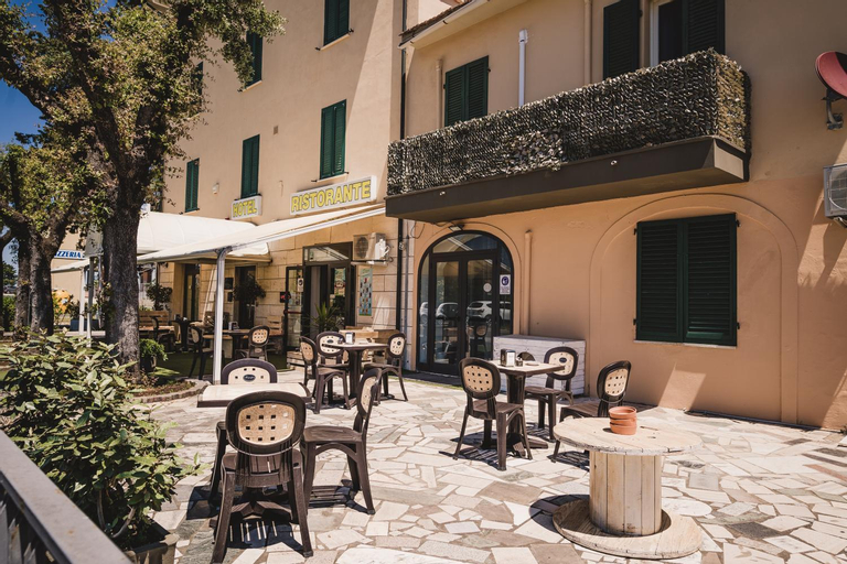 Hotel The Flash - Venturina Terme, Livorno