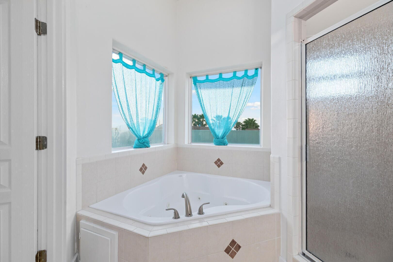Bathroom 4, Condo in 4plex 1/2 Block to Beach w/ Pool & Views!, Cameron