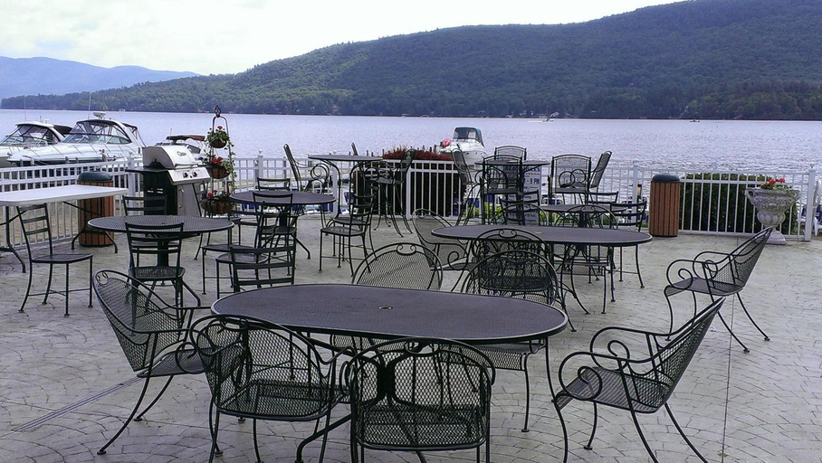 Food & Drinks, Marine Village Resort, Warren