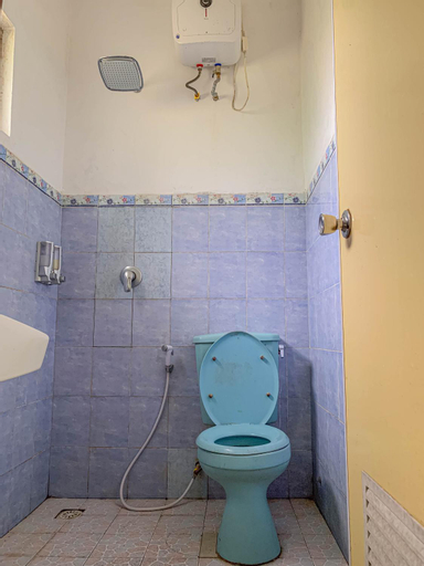 Bathroom 7