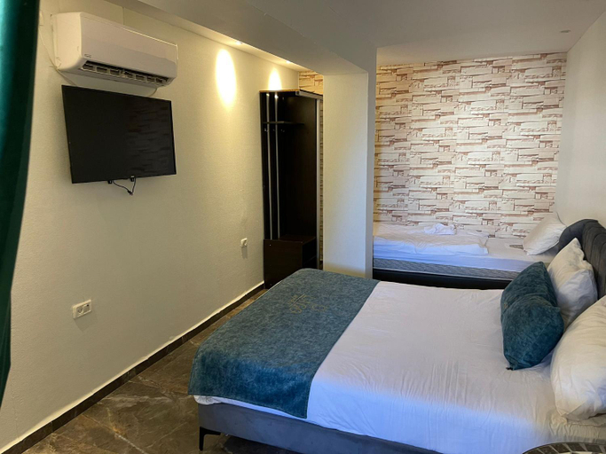 Others 2, Lago Suites Hotel