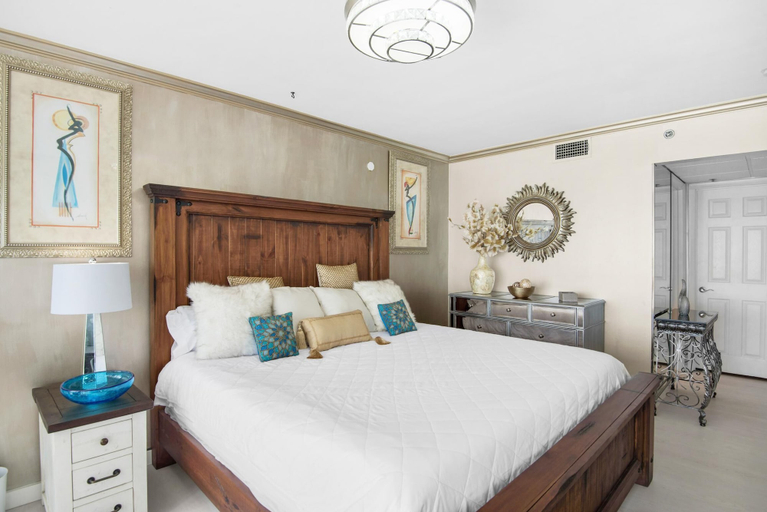 Bedroom 3, Long Beach Resort 1-904, Bay