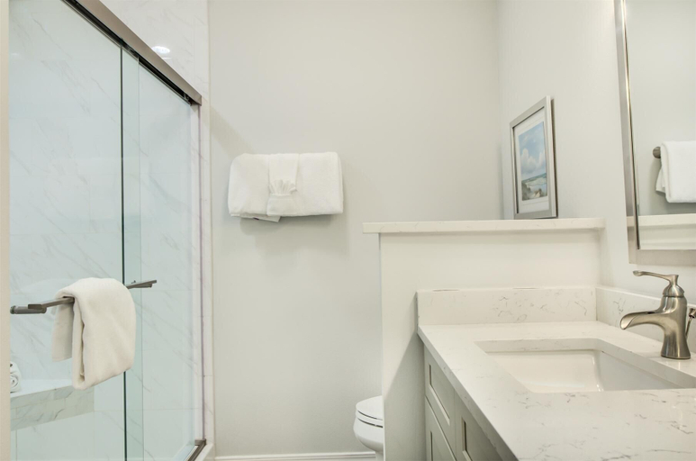 Bathroom 1, 5C, Sippin by the Shore, Walton
