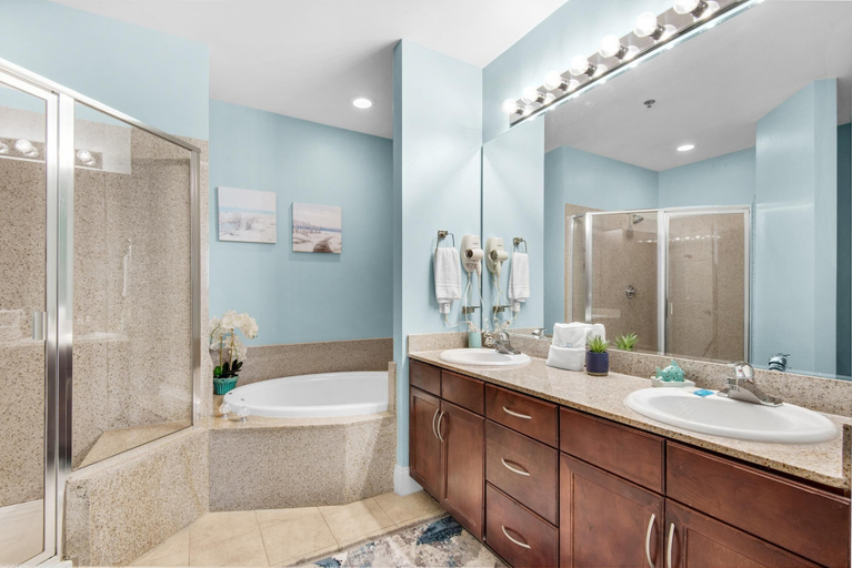 Bathroom 4, Laketown Wharf Penthouse 2026, Bay