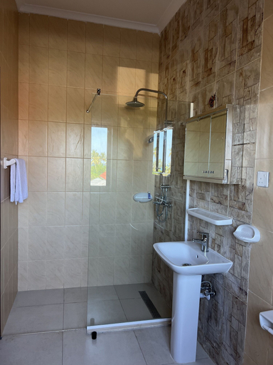 Bathroom, ALFA BOTIQUE HOTEL, Kaskazini 'B'