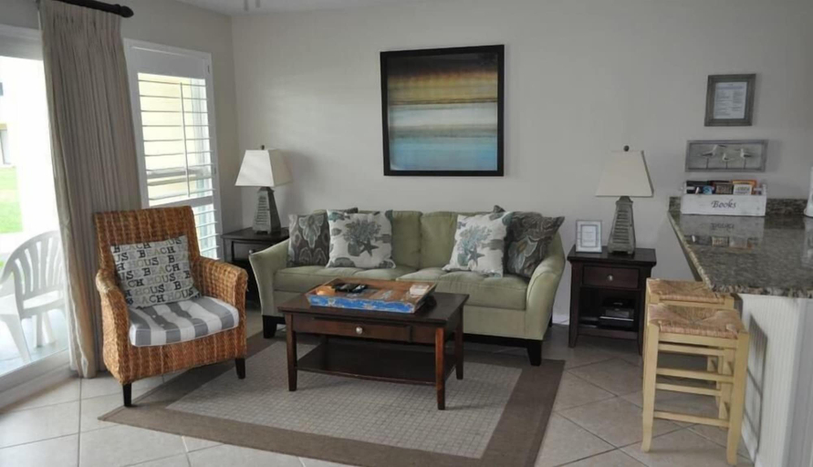 Others 4, 9 B, One Bedroom Condo, Walton