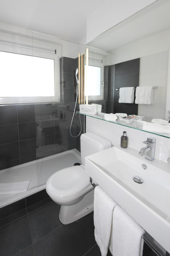 Bathroom 8
