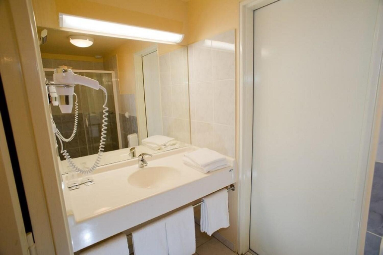 Bathroom, ACE Hôtel Travel Athée sur Cher - A85 Aire du Val de Cher, Indre-et-Loire