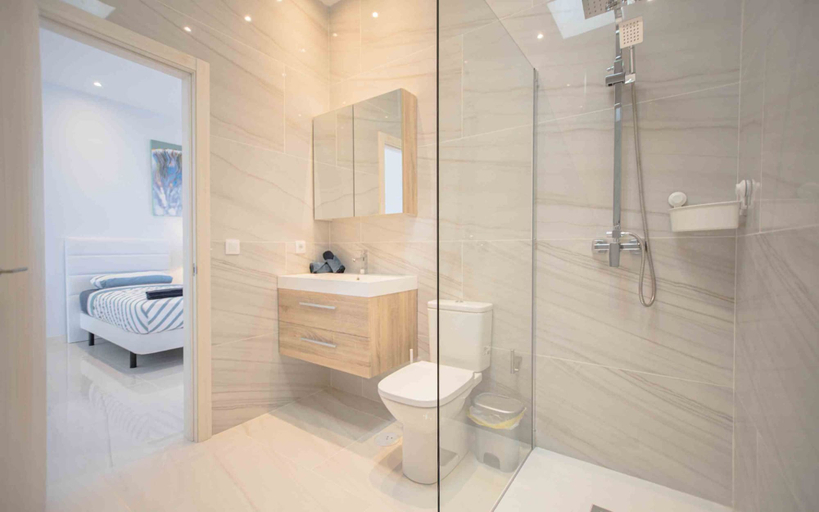 Bathroom 3, Atlantico Plaza, Las Palmas