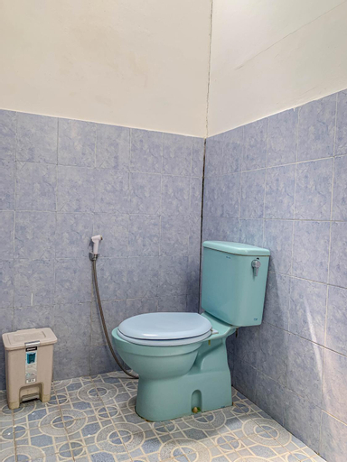 Bathroom 8
